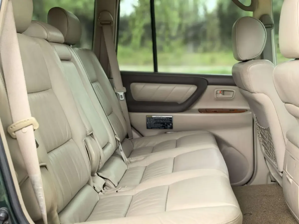 2004 Mazda 8 3.0L 170HP V6 5AT,autocango,china used car exporter,china ev exporter,chinese used car exporter,chinese used ev exporter