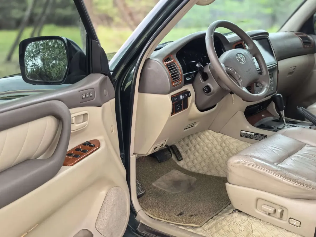 2004 Mazda 8 3.0L 170HP V6 5AT,autocango,china used car exporter,china ev exporter,chinese used car exporter,chinese used ev exporter