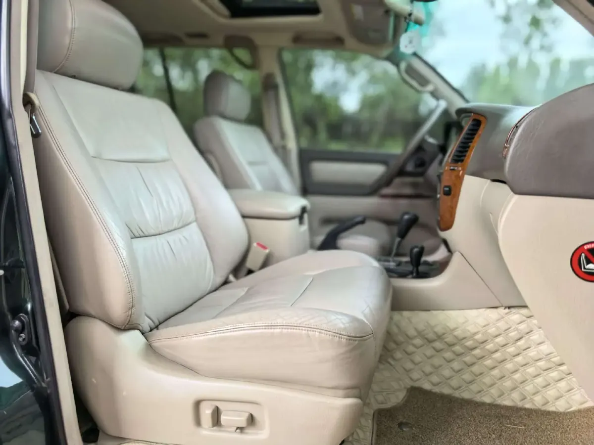 2004 Mazda 8 3.0L 170HP V6 5AT,autocango,china used car exporter,china ev exporter,chinese used car exporter,chinese used ev exporter