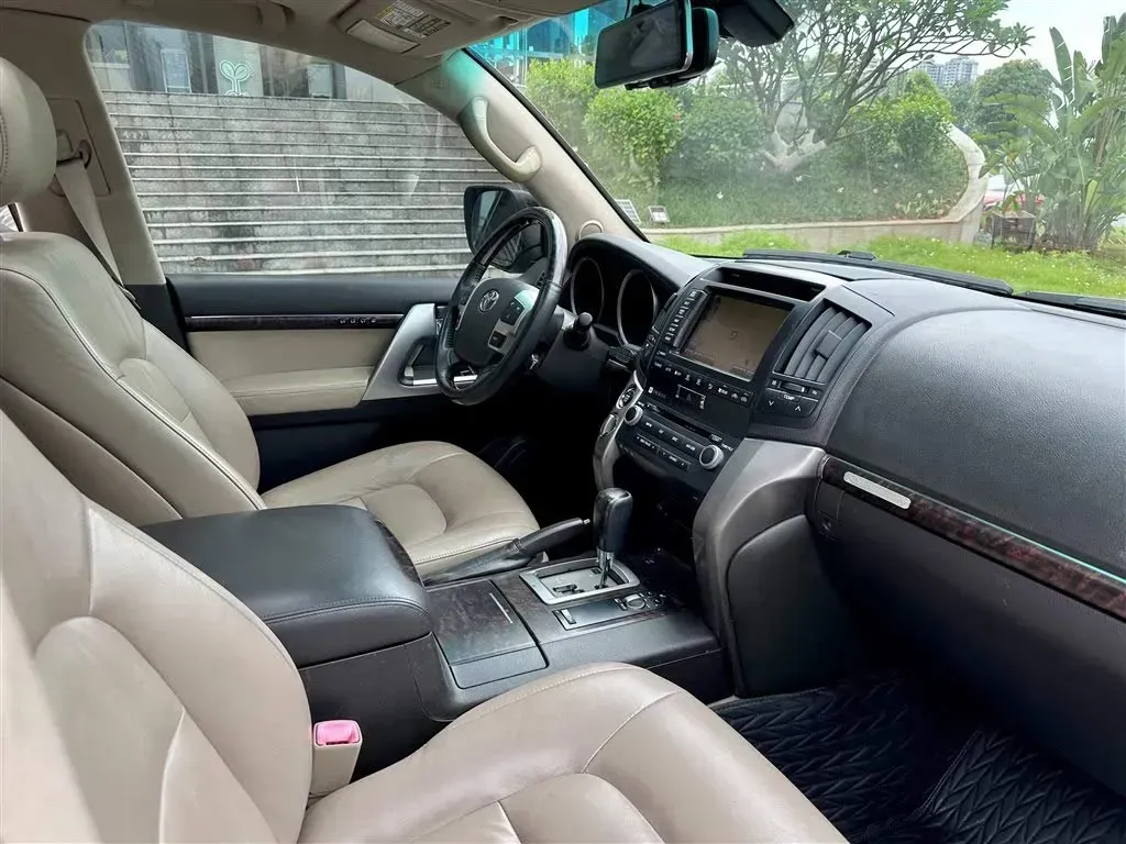 2011 Mercedes-Benz Viano 3.5L 258HP V6 5AT,autocango,china used car exporter,china ev exporter,chinese used car exporter,chinese used ev exporter