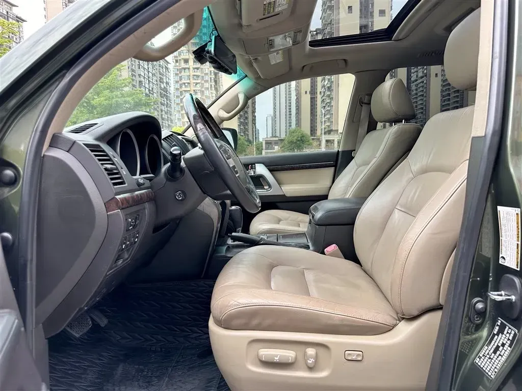 2011 Mercedes-Benz Viano 3.5L 258HP V6 5AT,autocango,china used car exporter,china ev exporter,chinese used car exporter,chinese used ev exporter