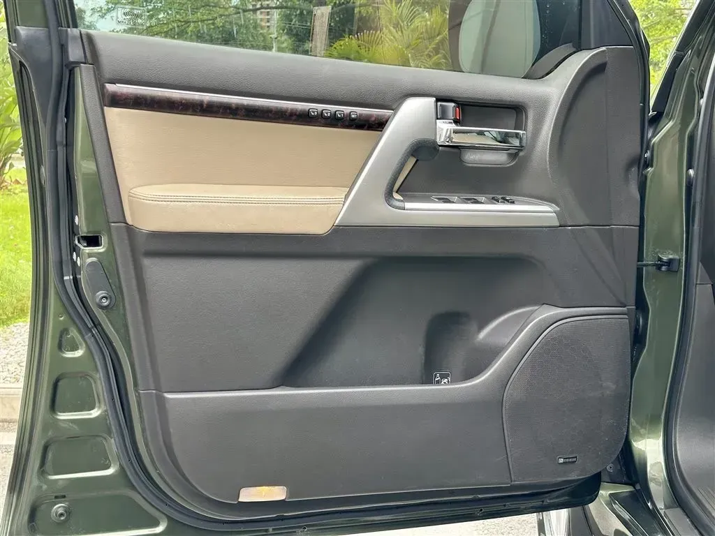 2011 Mercedes-Benz Viano 3.5L 258HP V6 5AT,autocango,china used car exporter,china ev exporter,chinese used car exporter,chinese used ev exporter