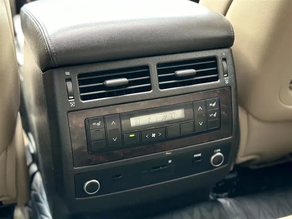 2011 Mercedes-Benz Viano 3.5L 258HP V6 5AT,autocango,china used car exporter,china ev exporter,chinese used car exporter,chinese used ev exporter