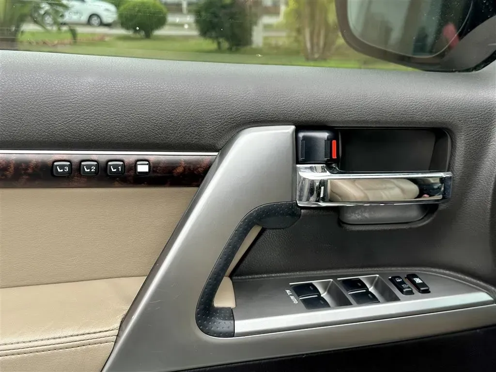 2011 Mercedes-Benz Viano 3.5L 258HP V6 5AT,autocango,china used car exporter,china ev exporter,chinese used car exporter,chinese used ev exporter