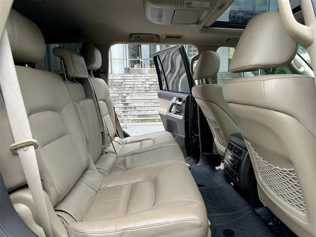 2011 Mercedes-Benz Viano 3.5L 258HP V6 5AT,autocango,china used car exporter,china ev exporter,chinese used car exporter,chinese used ev exporter