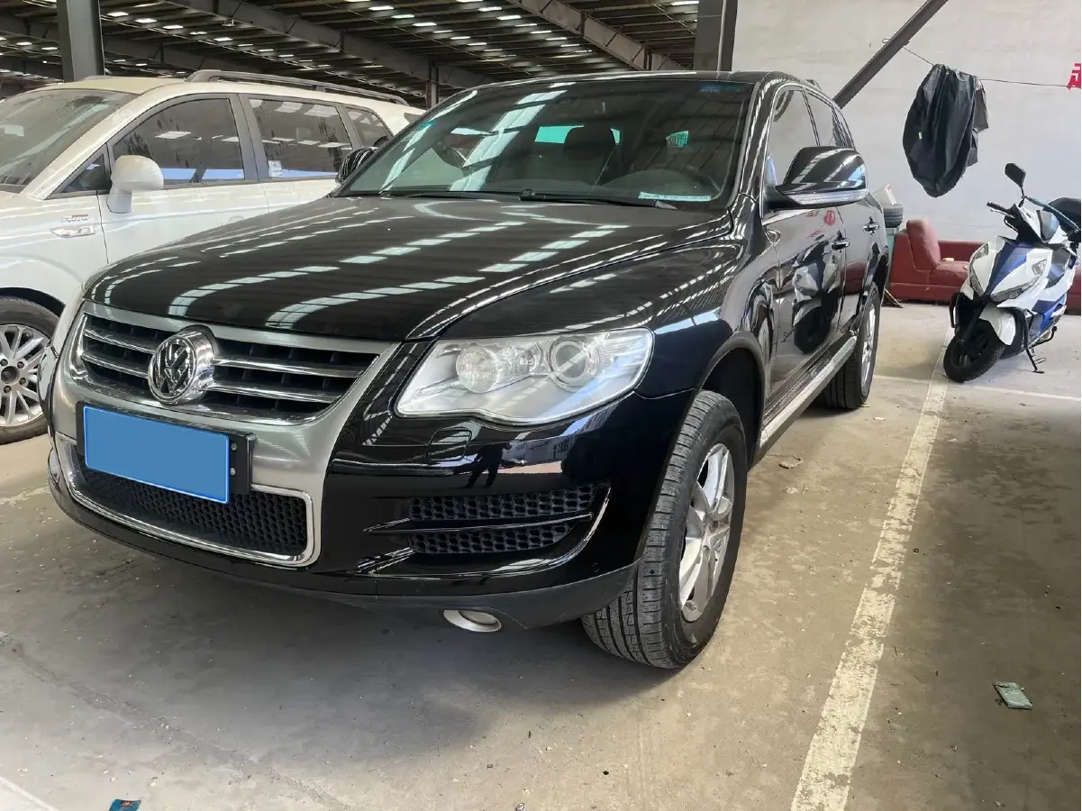 2009 Volkswagen Touareg 3.0T 240HP V6 6AT
