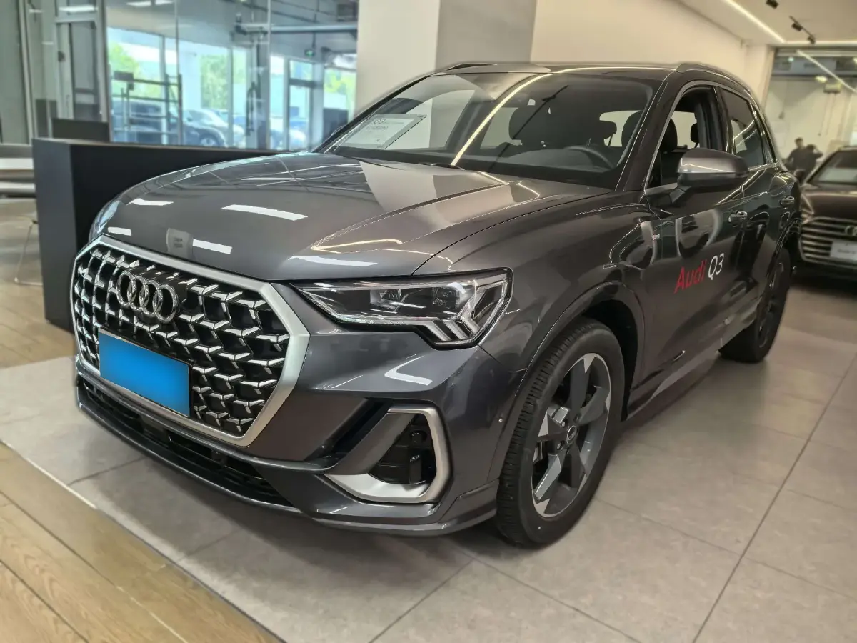 2024 Audi Q3 1.5T 160HP L4 7DCT