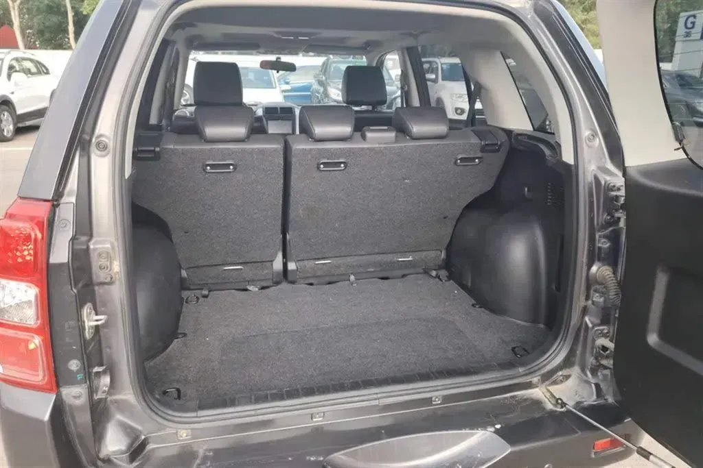 2012 Suzuki Grand Vitara 2.4L 166HP L4 4AT,autocango,china used car exporter,china ev exporter,chinese used car exporter,chinese used ev exporter