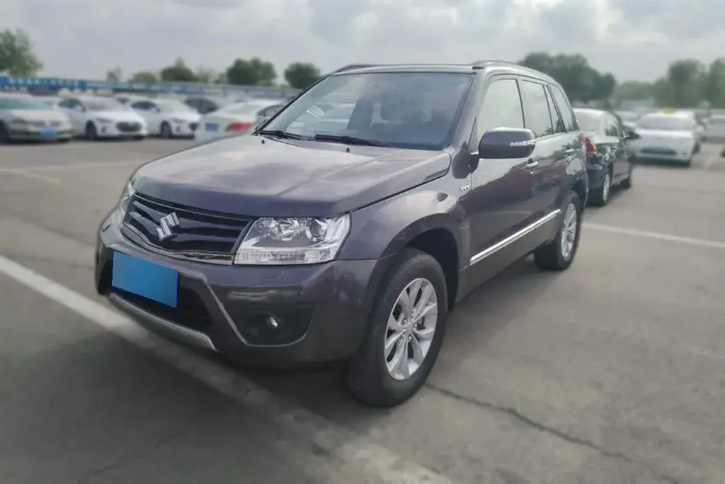 2012 Suzuki Grand Vitara 2.4L 166HP L4 4AT