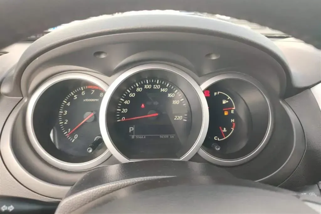 2012 Suzuki Grand Vitara 2.4L 166HP L4 4AT,autocango,china used car exporter,china ev exporter,chinese used car exporter,chinese used ev exporter