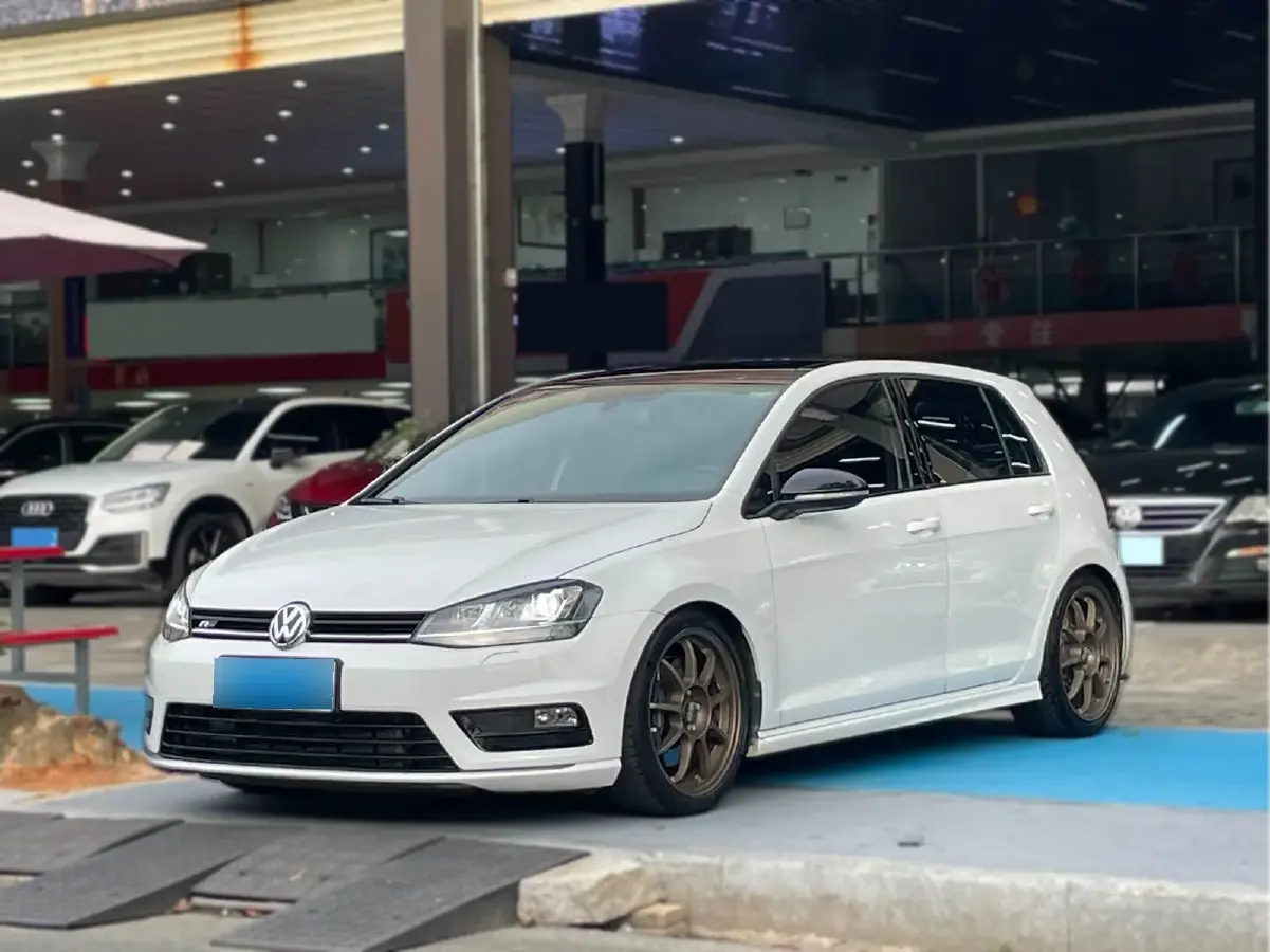 2015 Volkswagen Golf 1.4T 150HP L4 7DCT