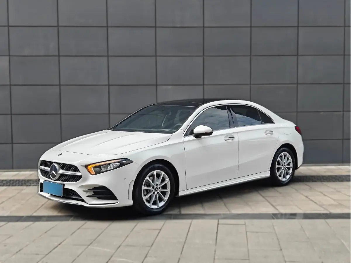 2020 Mercedes-Benz A Class 1.3T 163HP L4 7DCT