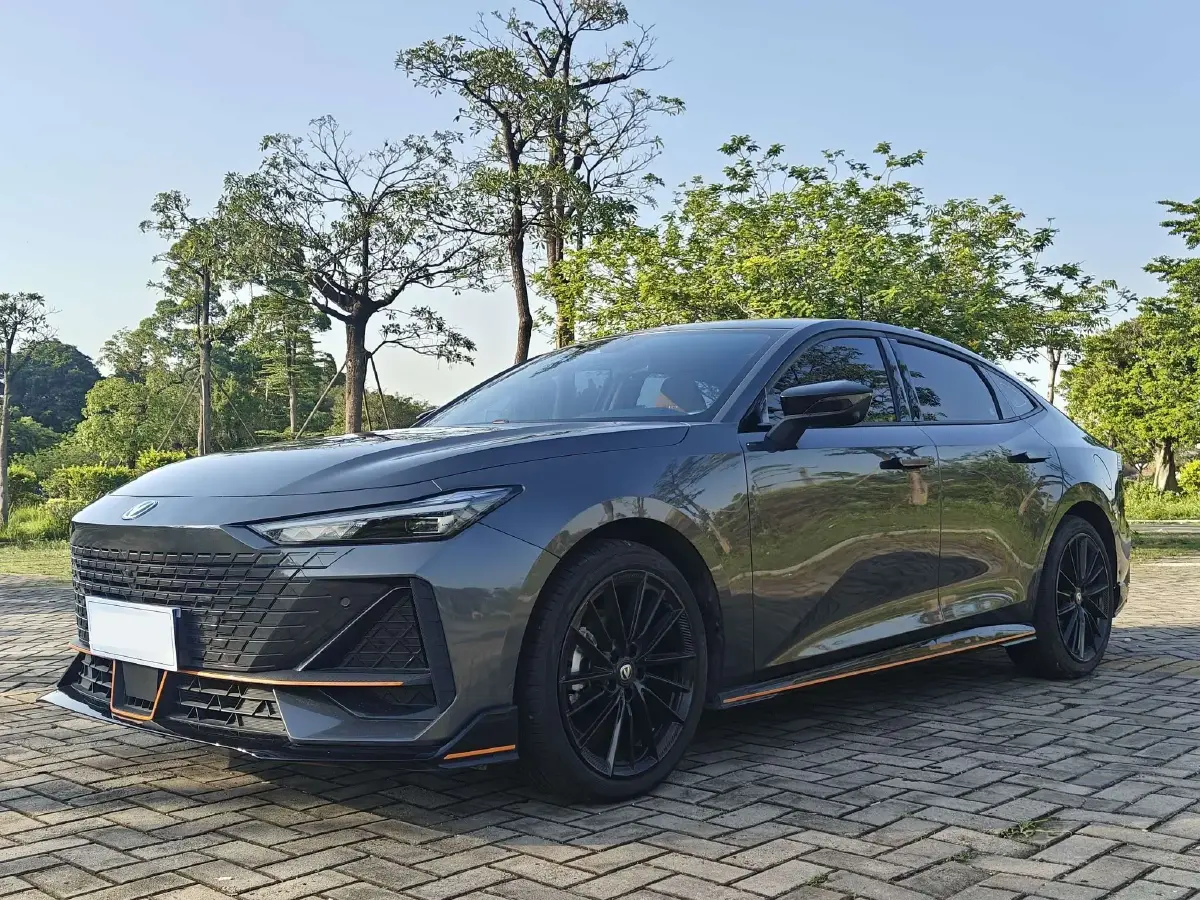 2023 ChangAn UNI-V 1.5T 188HP L4 7DCT