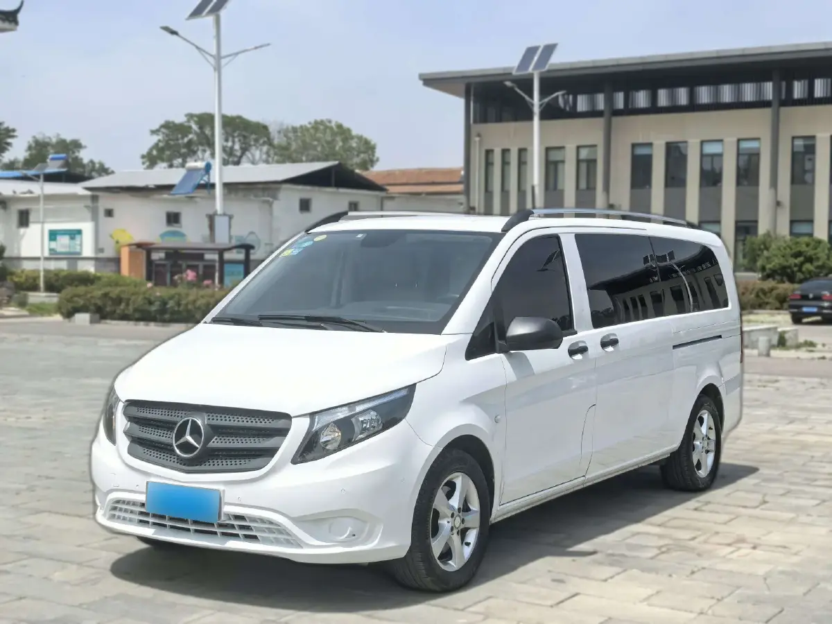2016 Mercedes-Benz Vito 2.0T 211HP L4 7AT