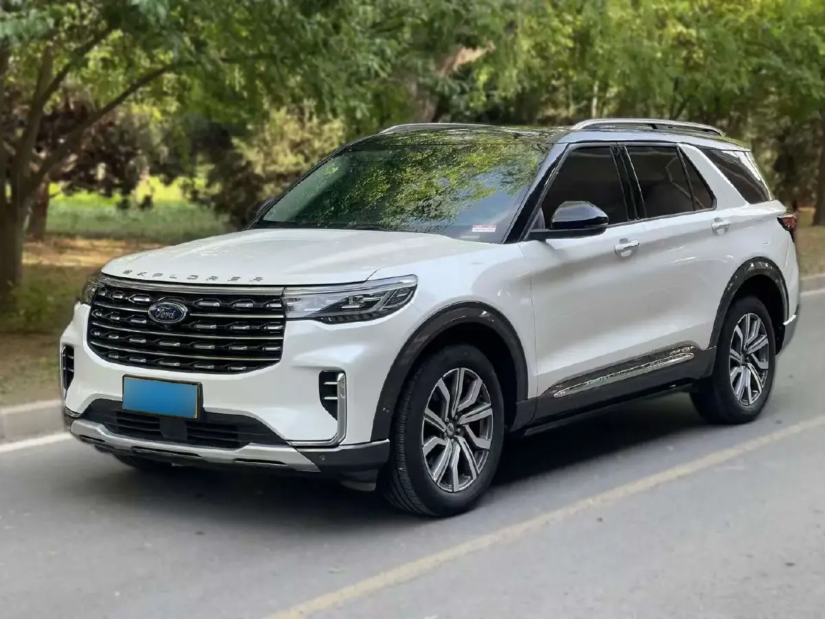 2023 Ford Explorer 2.3T 276HP L4 10AT