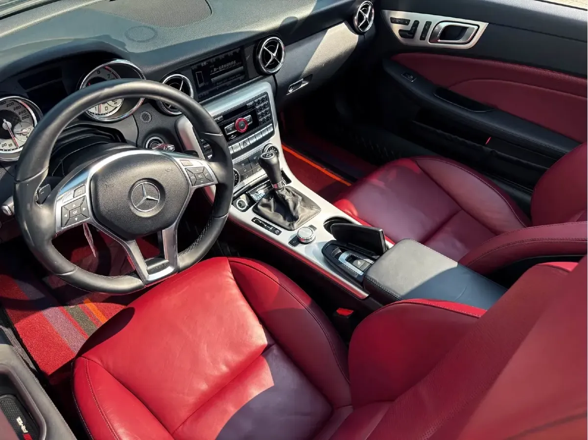 2011 Mercedes-Benz SLK Class 1.8T 184HP L4 7AT,autocango,china used car exporter,china ev exporter,chinese used car exporter,chinese used ev exporter