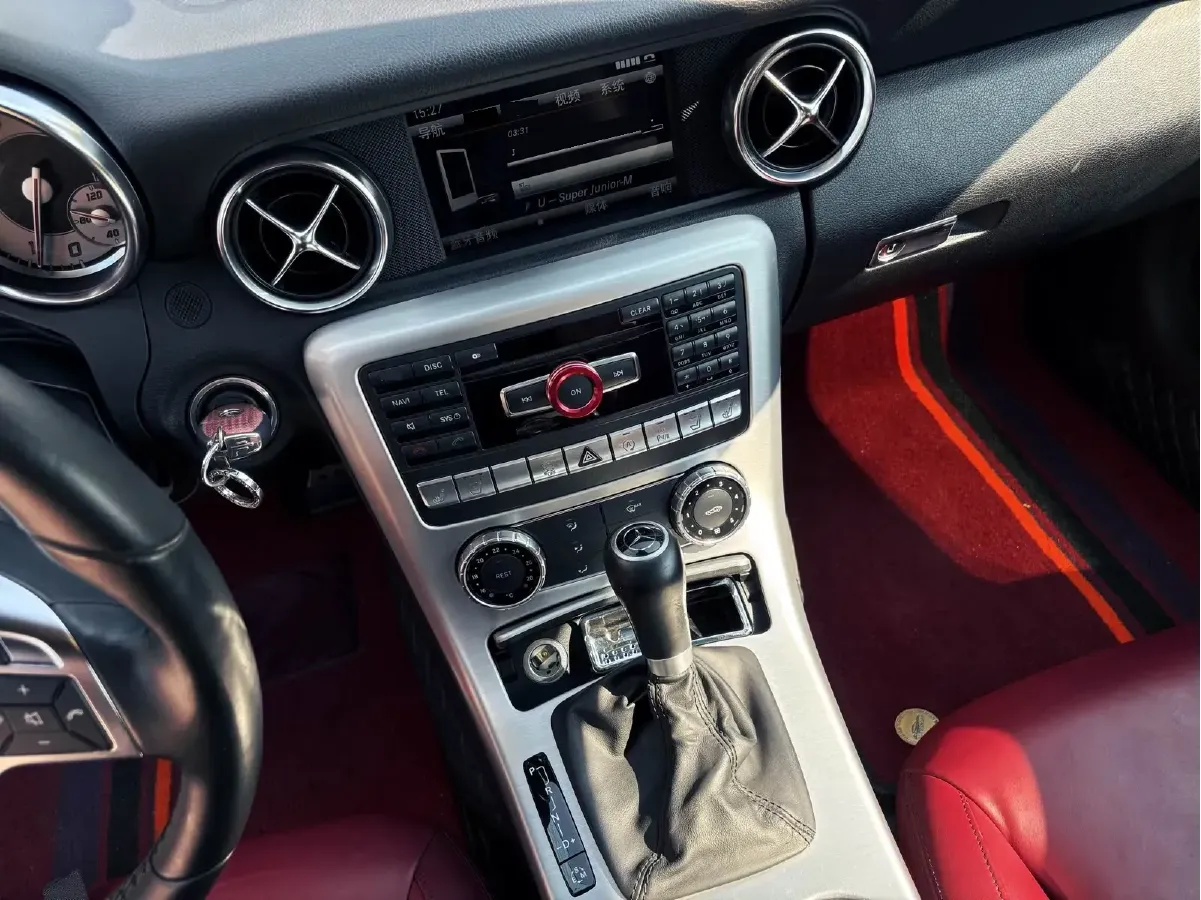 2011 Mercedes-Benz SLK Class 1.8T 184HP L4 7AT,autocango,china used car exporter,china ev exporter,chinese used car exporter,chinese used ev exporter