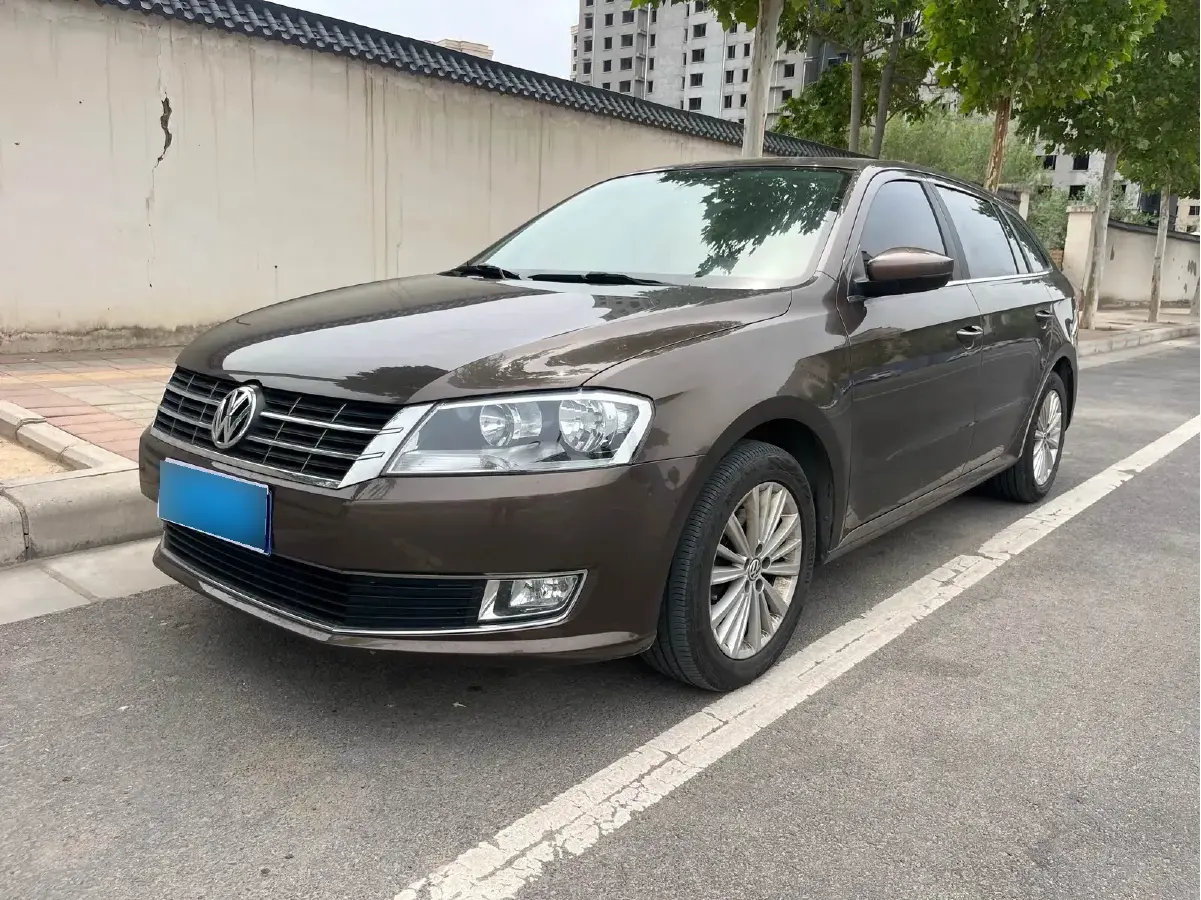 2013 Volkswagen Gran Lavida 1.4T 131HP L4 7DCT