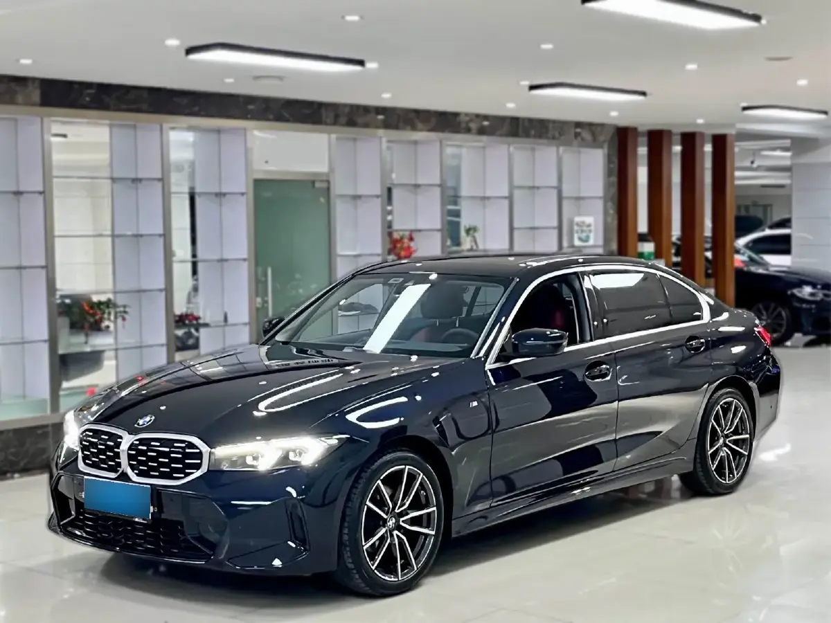 2024 BMW 3 Series 2.0T 184HP L4 8AT
