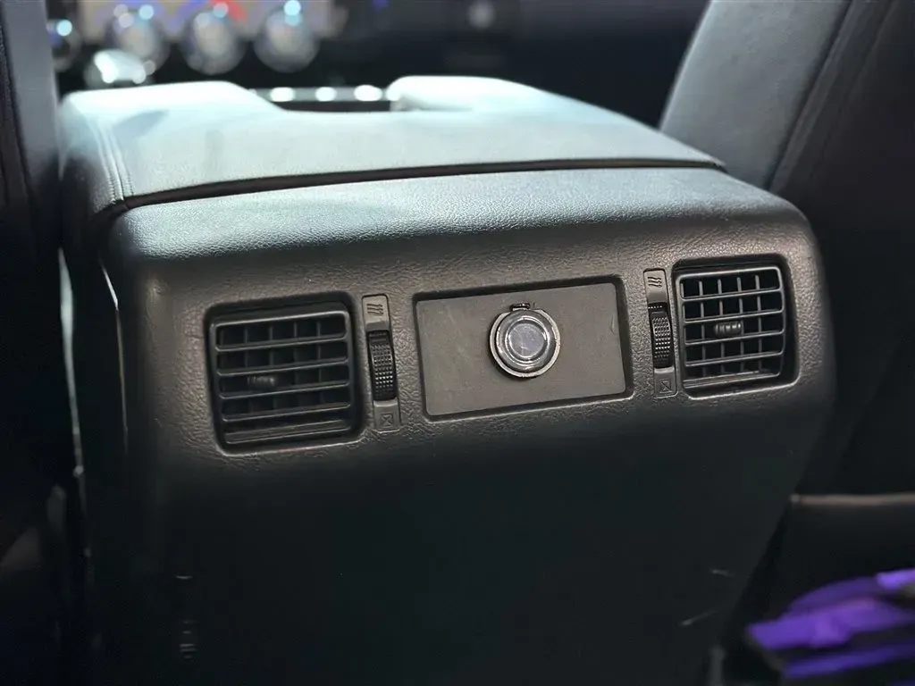 2014 Toyota Tundra 5.7L 386HP V8 6AT,autocango,china used car exporter,china ev exporter,chinese used car exporter,chinese used ev exporter