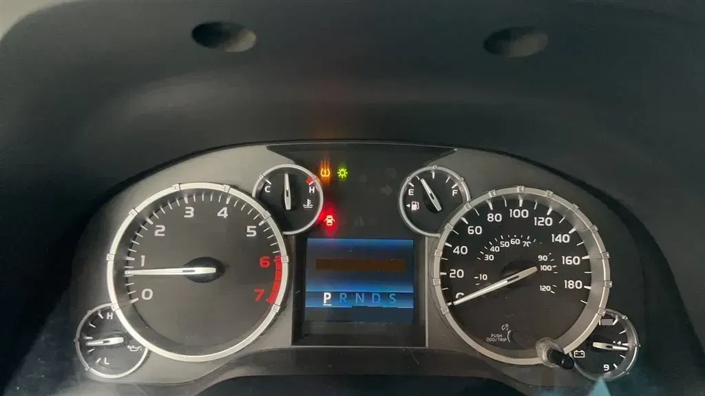 2014 Toyota Tundra 5.7L 386HP V8 6AT,autocango,china used car exporter,china ev exporter,chinese used car exporter,chinese used ev exporter