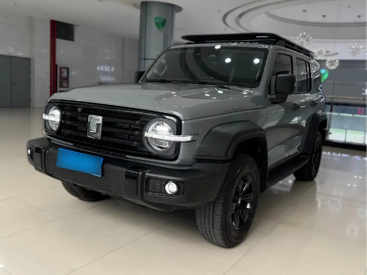 2024 Tank 300 2.0T 227HP L4 8AT