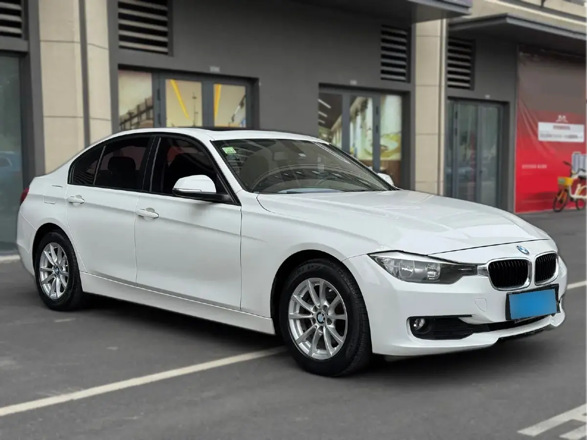 2015 BMW 3 Series 1.6T 136HP L4 8AT