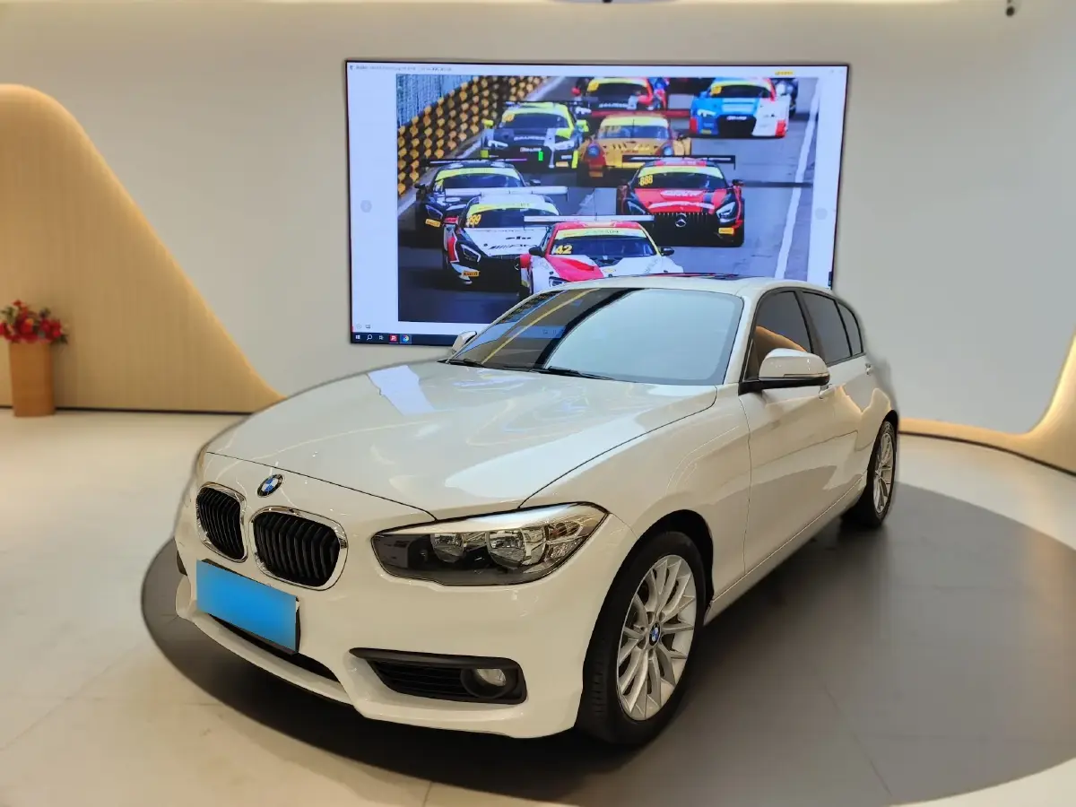 2016 BMW 1 Series 2.0T 184HP L4 8AT