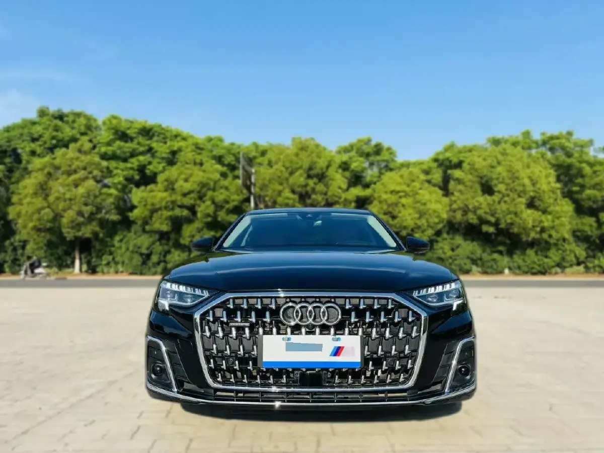 2024 Audi A8 3.0T 340HP V6 8AT