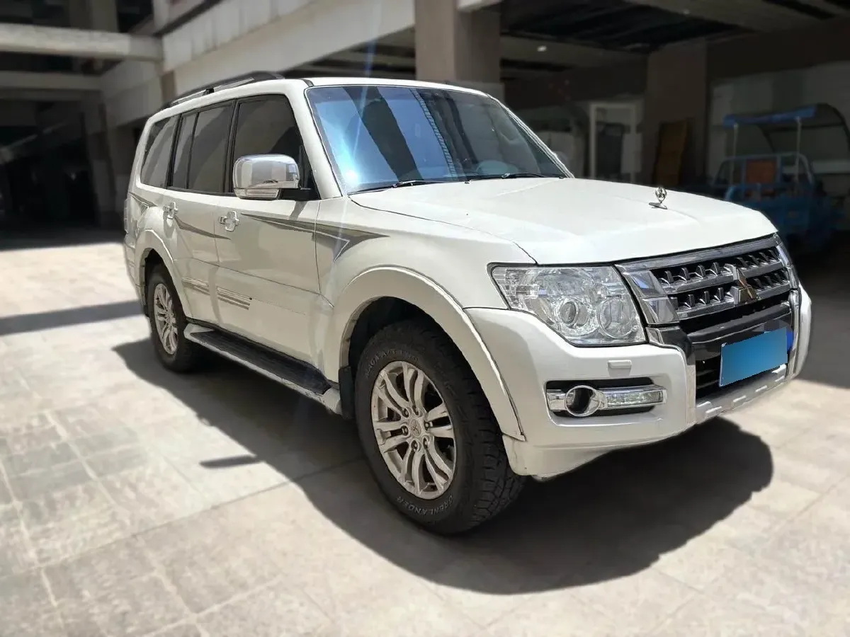 2017 Kia Borrego 3.8L 275HP V6 5AT,autocango,china used car exporter,china ev exporter,chinese used car exporter,chinese used ev exporter