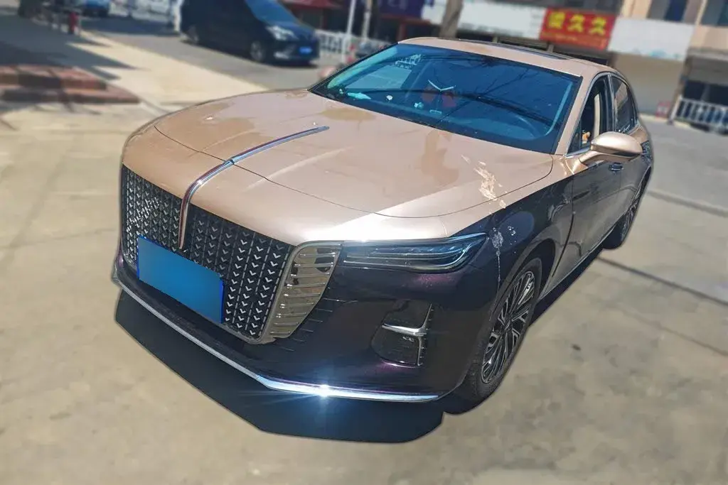 2024 HongQi H5 2.0T 224HP L4 8AT
