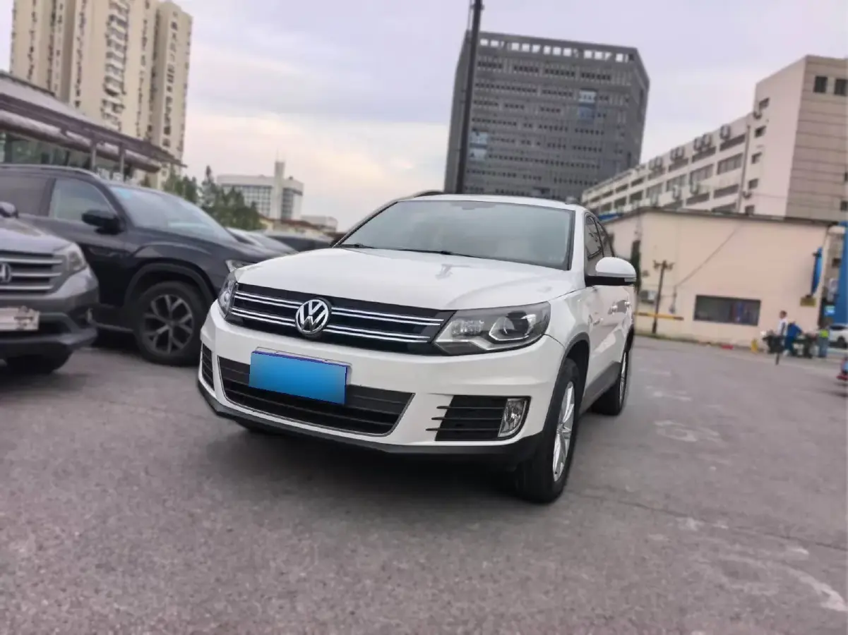 2015 Volkswagen Tiguan 1.8T 160HP L4 6AT