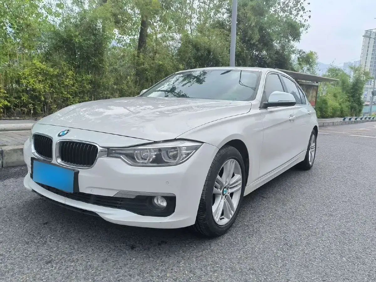 2016 BMW 3 Series 2.0T 184HP L4 8AT