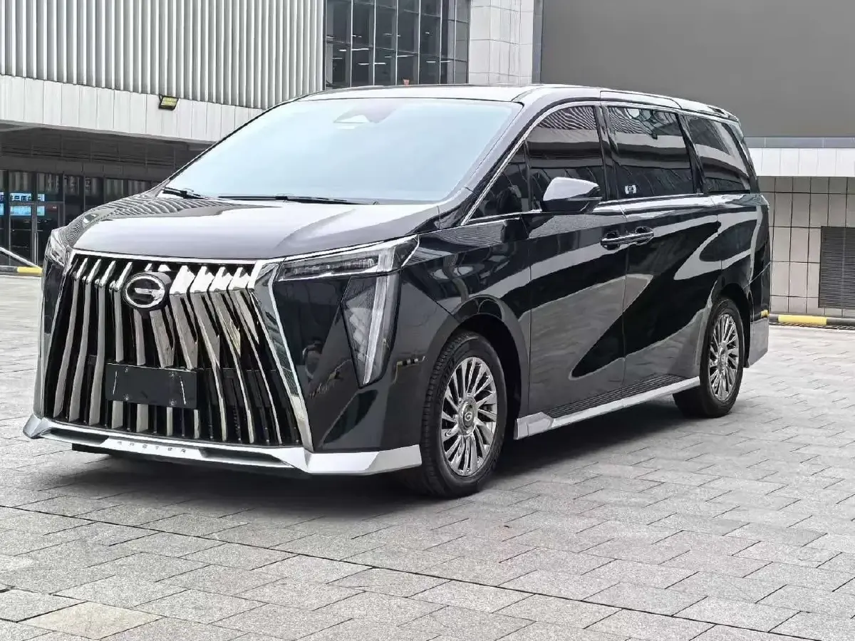 2023 GAC Trumpchi M8 2.0T 190HP L4 E-CVT Hybrid