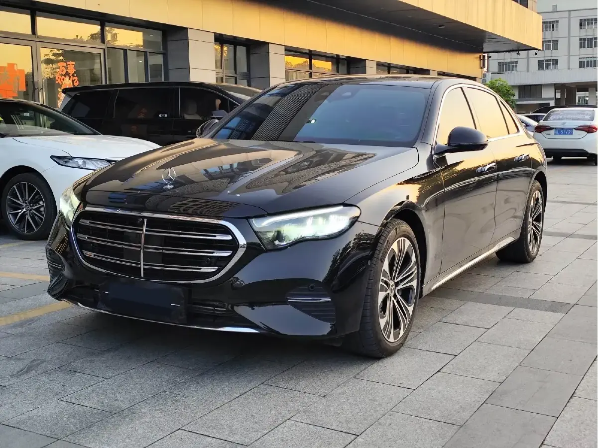 2024 Mercedes-Benz E Class 2.0T 204HP L4 9AT PHEV 25.4KWH
