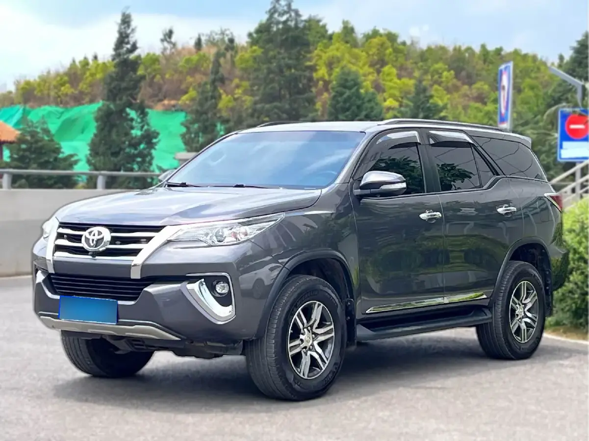 2016 Toyota Fortuner 2.7L 163HP L4 6AT