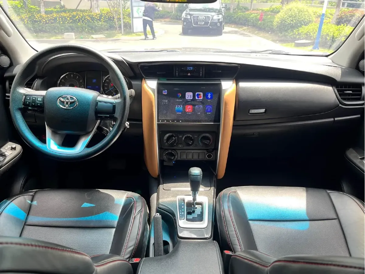 2016 Toyota Fortuner 2.7L 163HP L4 6AT,autocango,china used car exporter,china ev exporter,chinese used car exporter,chinese used ev exporter