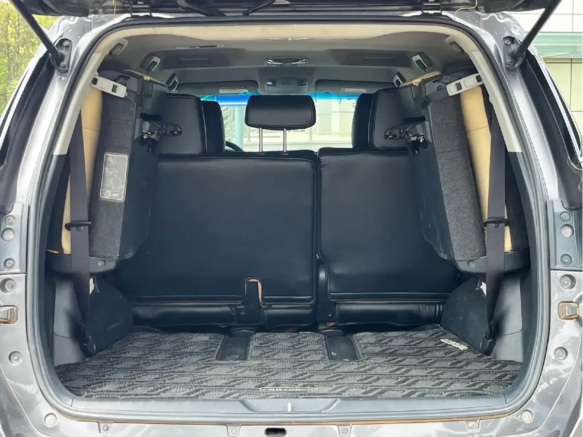 2016 Toyota Fortuner 2.7L 163HP L4 6AT,autocango,china used car exporter,china ev exporter,chinese used car exporter,chinese used ev exporter