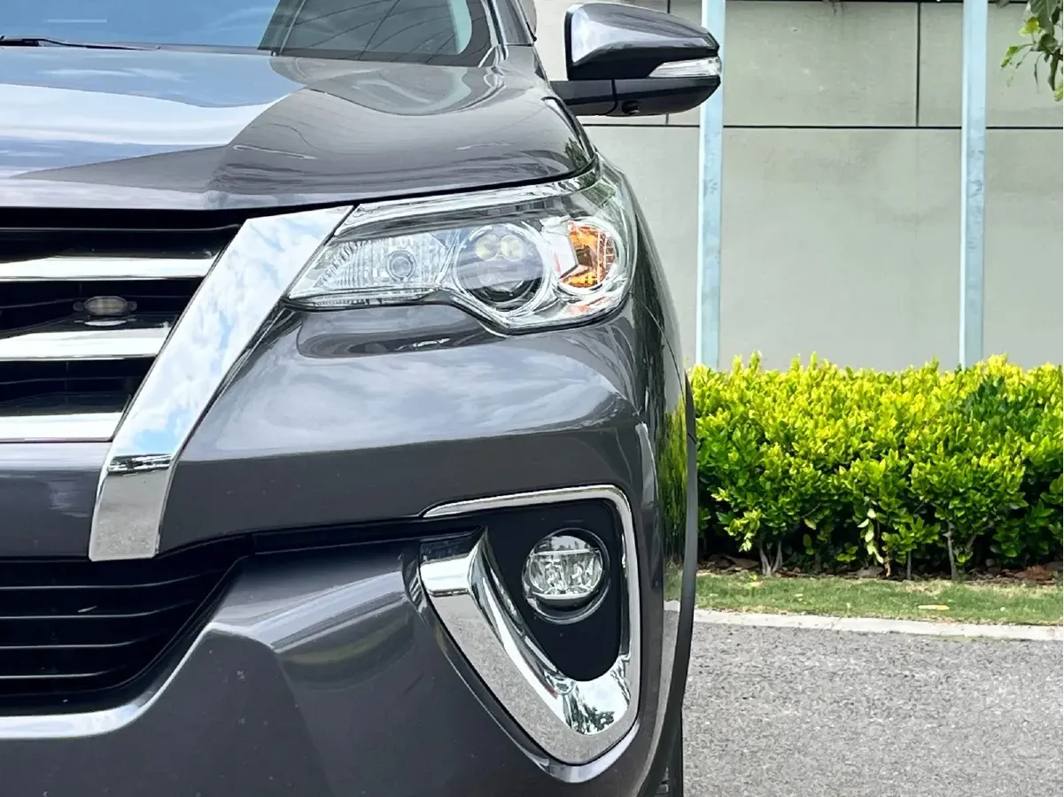 2016 Toyota Fortuner 2.7L 163HP L4 6AT,autocango,china used car exporter,china ev exporter,chinese used car exporter,chinese used ev exporter