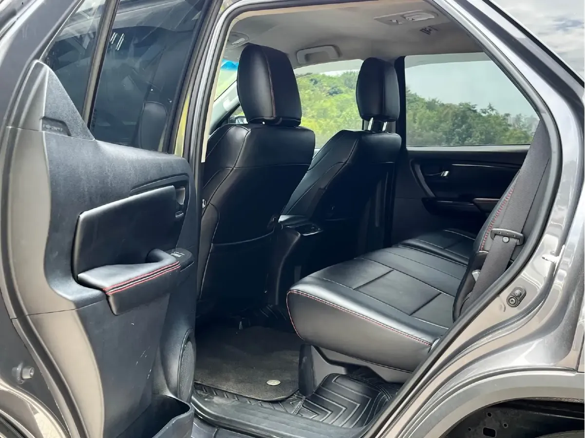 2016 Toyota Fortuner 2.7L 163HP L4 6AT,autocango,china used car exporter,china ev exporter,chinese used car exporter,chinese used ev exporter