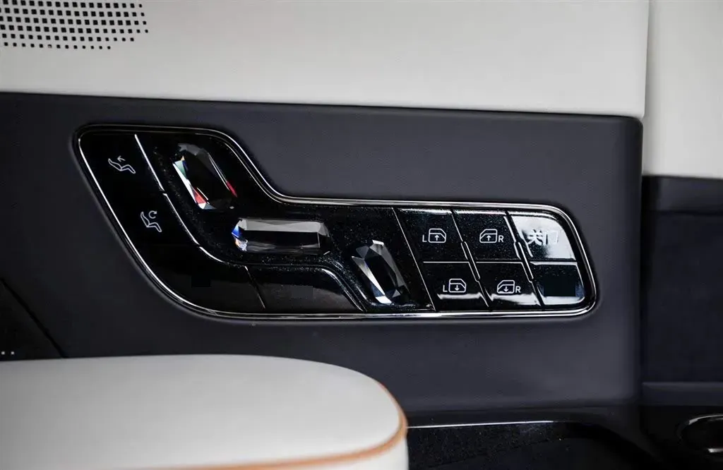 2024 Zeekr 009 BEV 108KWH,autocango,china used car exporter,china ev exporter,chinese used car exporter,chinese used ev exporter