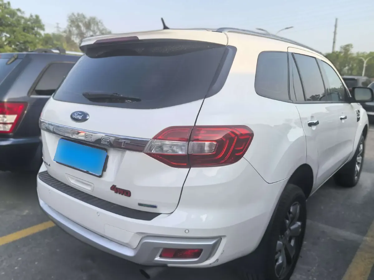 2017 Ford Everest 2.0T 245HP L4 6AT,autocango,china used car exporter,china ev exporter,chinese used car exporter,chinese used ev exporter