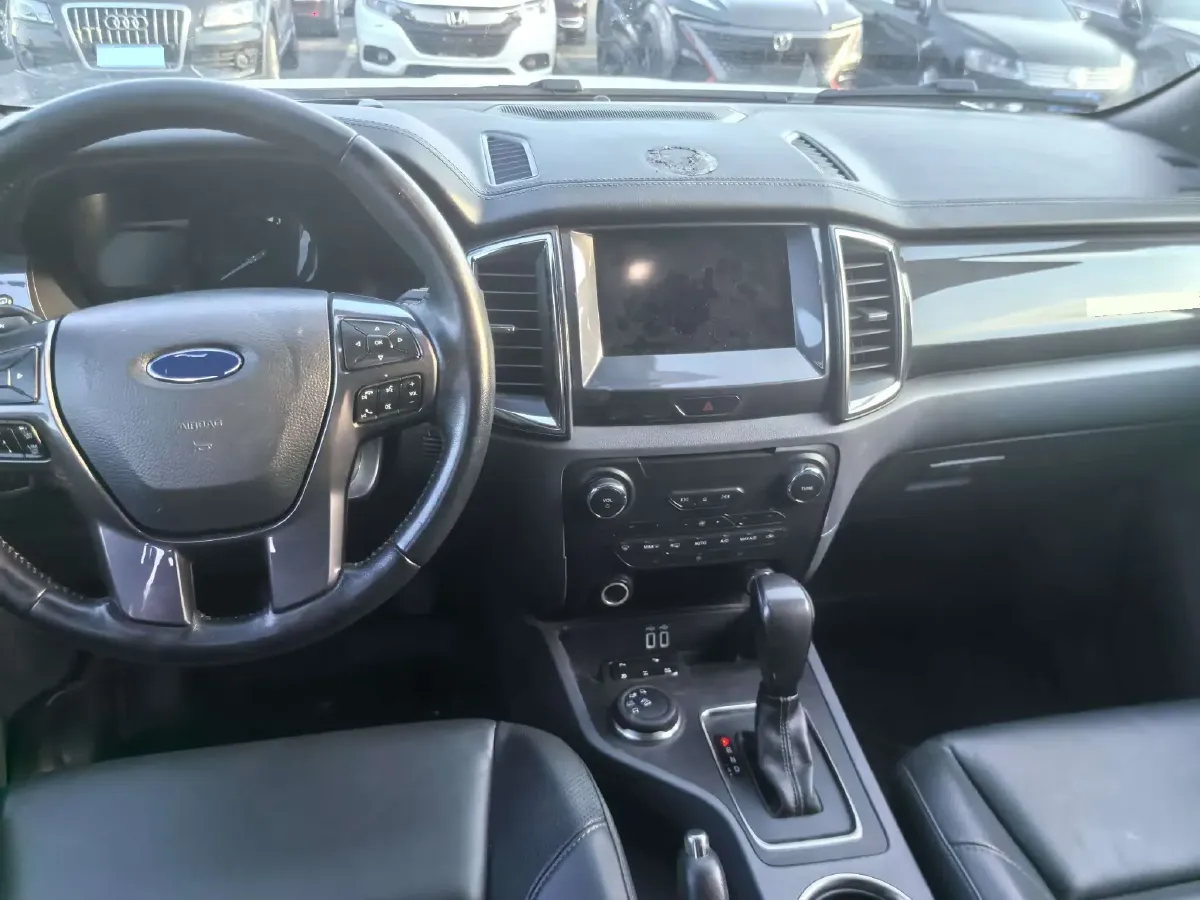 2017 Ford Everest 2.0T 245HP L4 6AT,autocango,china used car exporter,china ev exporter,chinese used car exporter,chinese used ev exporter