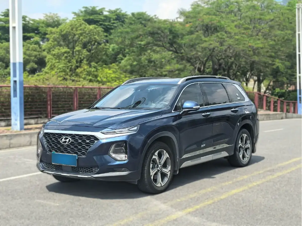 2019 Hyundai Santafe 2.0T 230HP L4 8AT