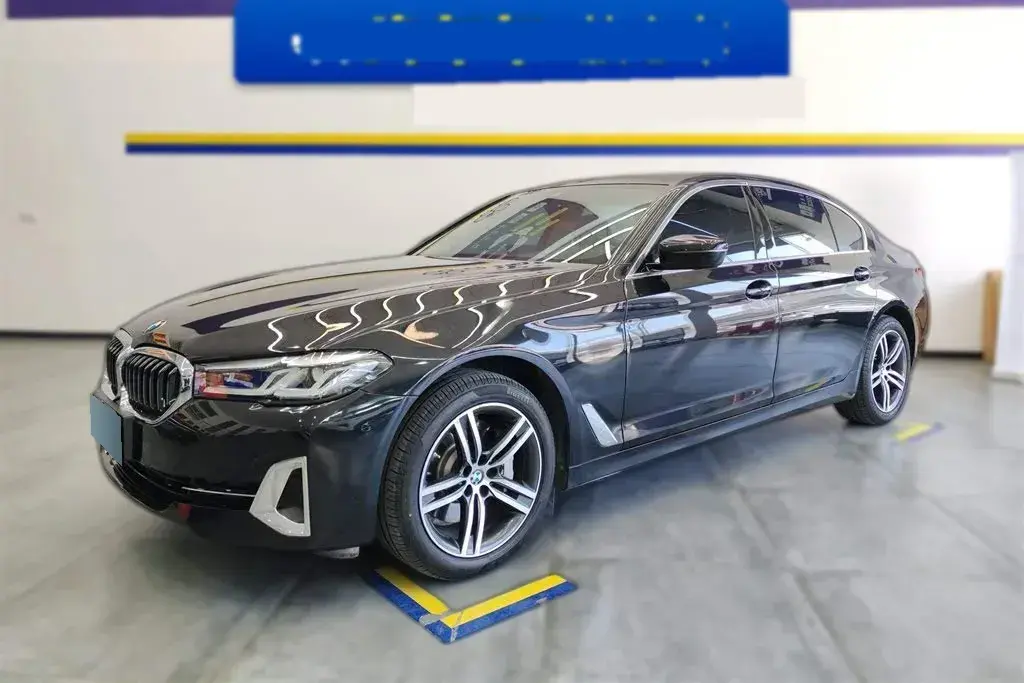 2022 BMW 5 Series 2.0T 252HP L4 8AT