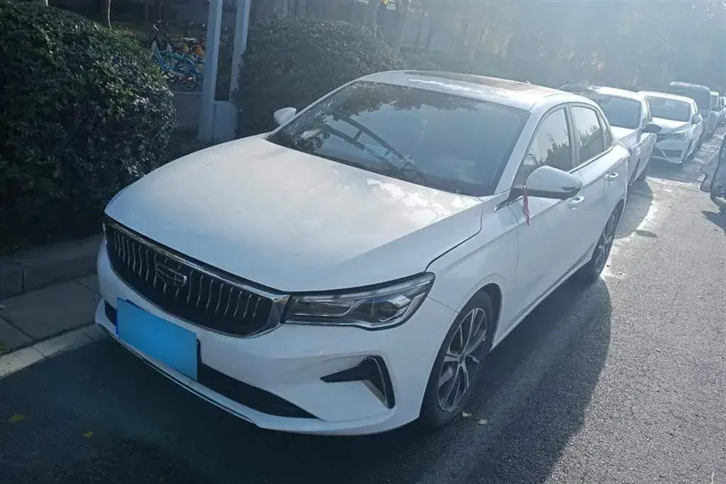 2022 Geely Emgrand 1.5L 114HP L4 CVT