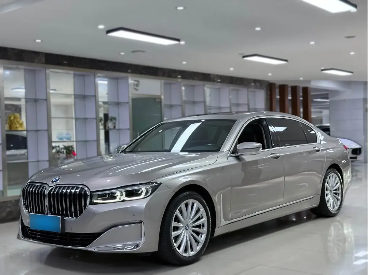2019 BMW 7 Series 2.0T 265HP L4 8AT