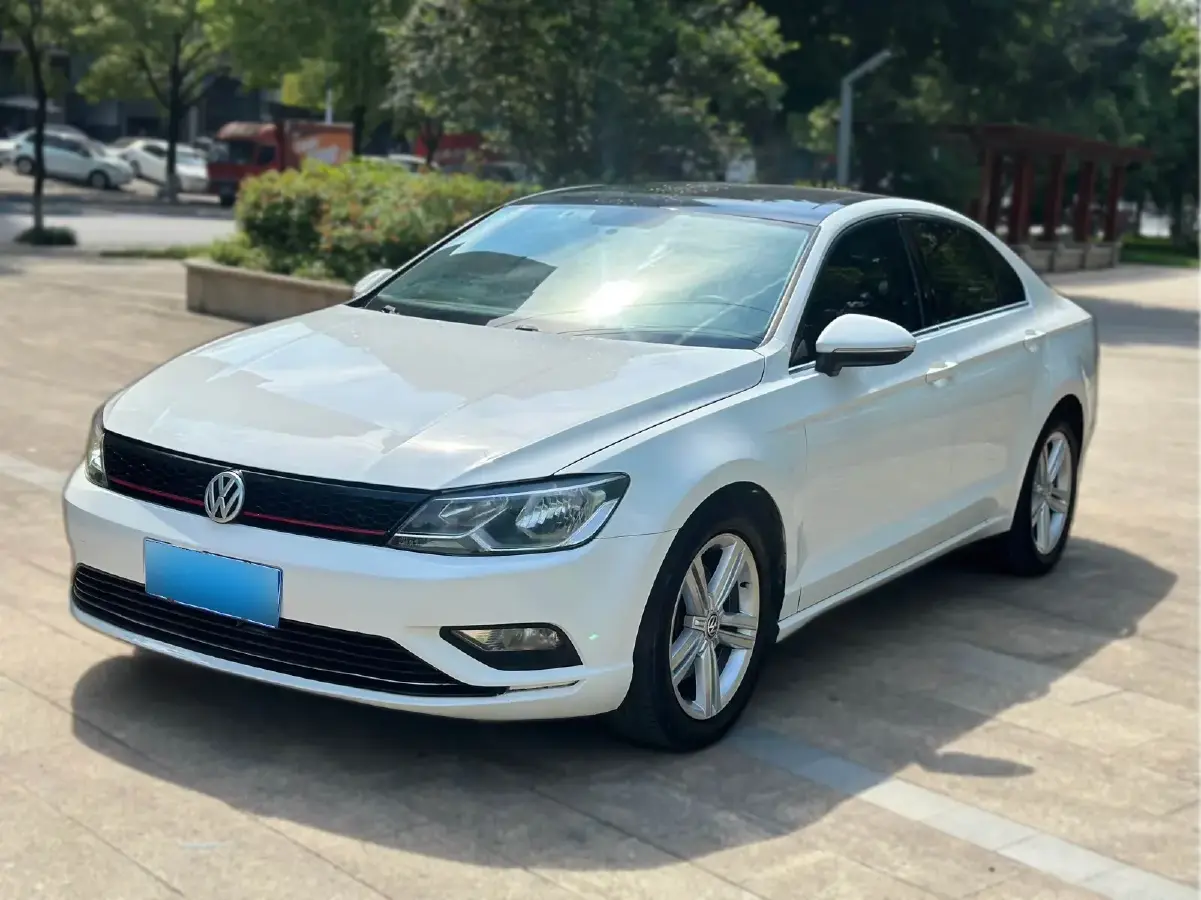 2015 Volkswagen Lamando 1.8T 180HP L4 7DCT