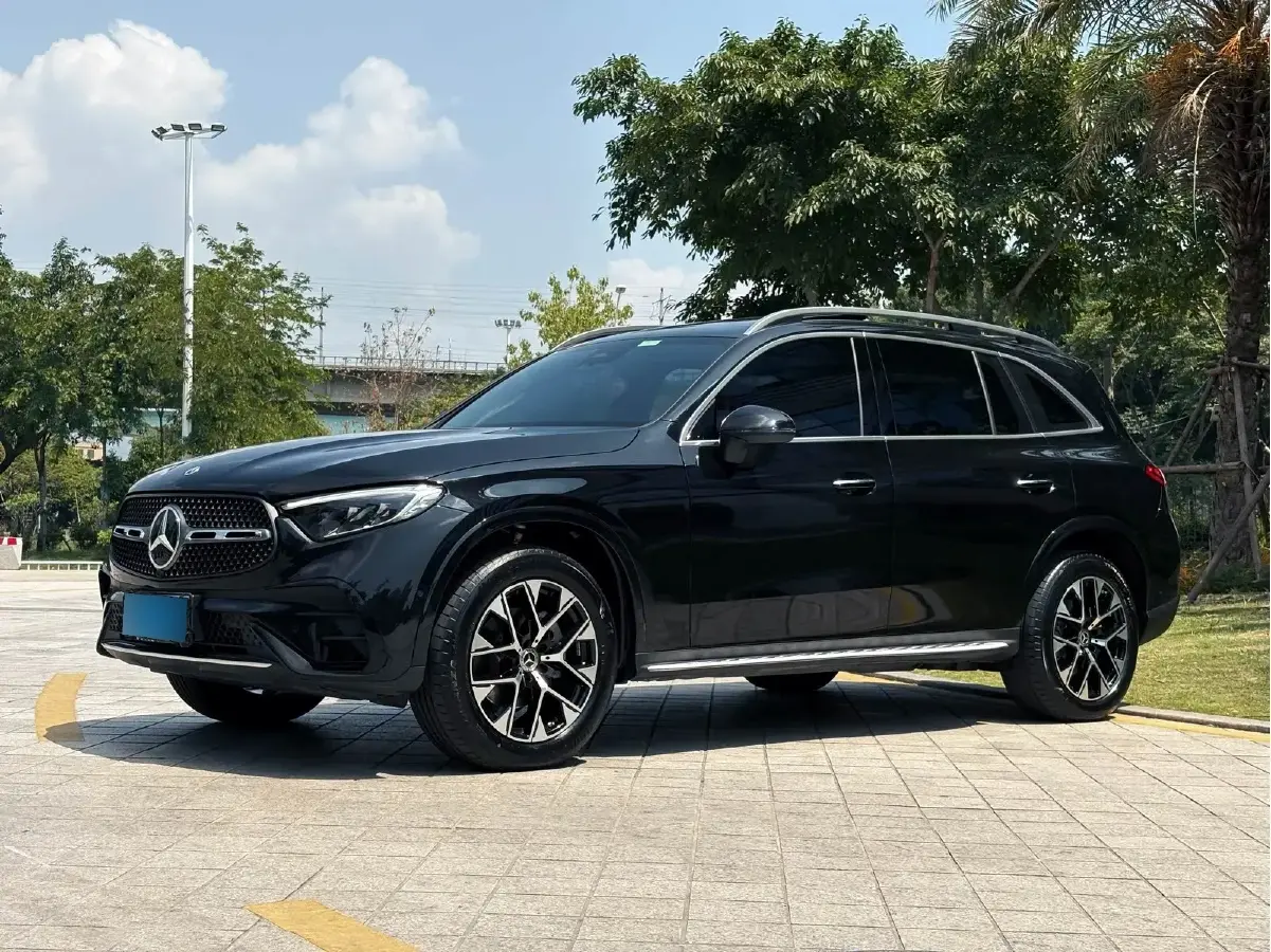 2023 Mercedes-Benz GLC Class 2.0T 204HP L4 9AT