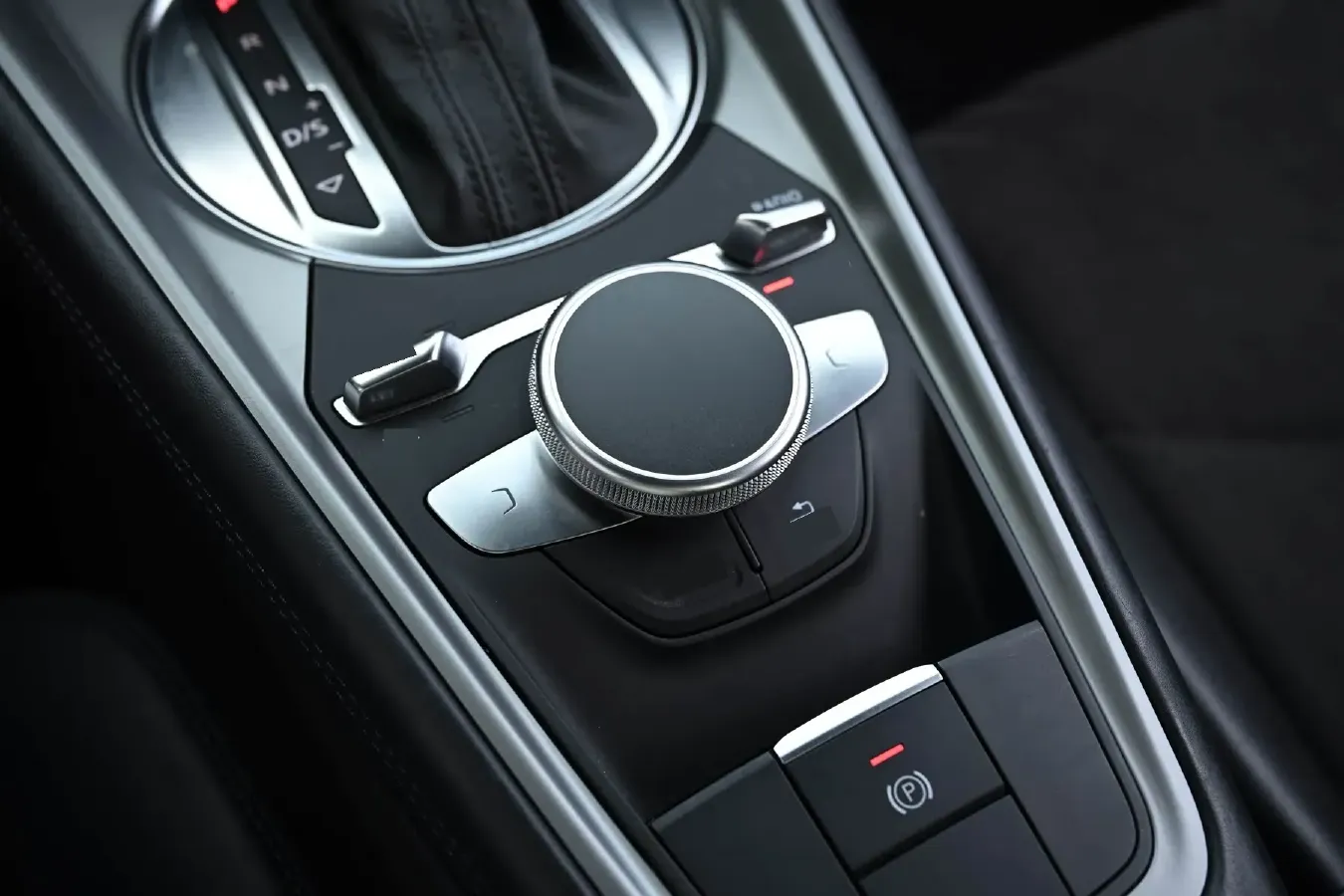 2015 Audi TT 2.0T 230HP L4 6DCT,autocango,china used car exporter,china ev exporter,chinese used car exporter,chinese used ev exporter